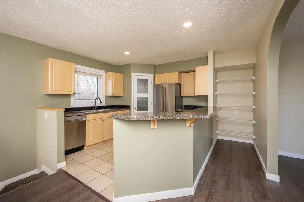 6031 Lacombe Way SW Calgary AB T3E5T4
