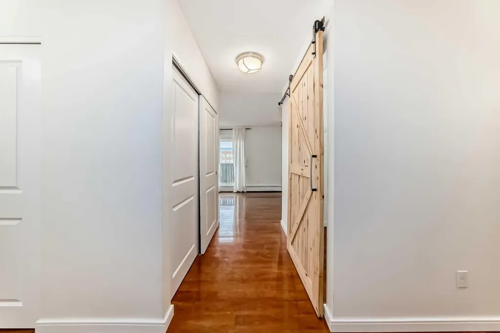10838 108 Street NW Edmonton AB T5H 3A6