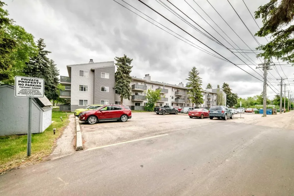 10838 108 Street NW Edmonton AB T5H 3A6