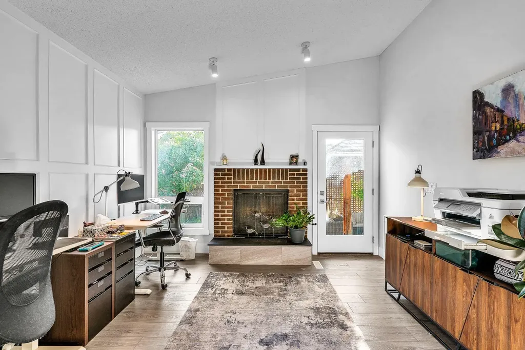 120 Woodbrook Close SW Calgary AB T2W4E9