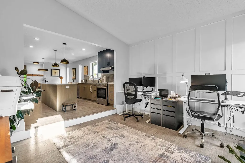 120 Woodbrook Close SW Calgary AB T2W4E9