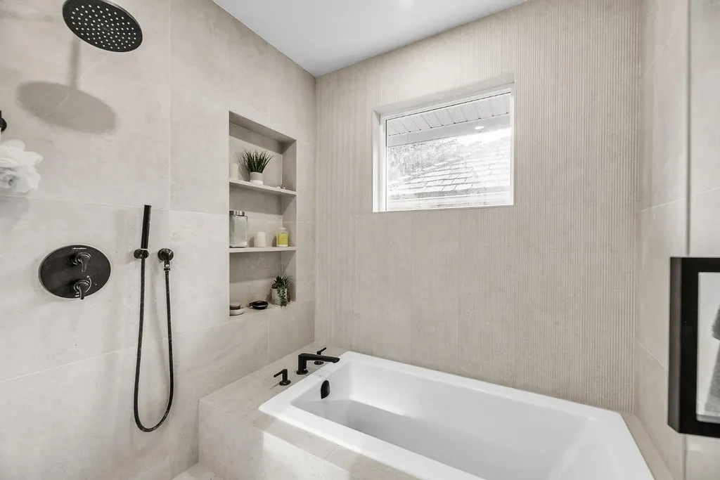 120 Woodbrook Close SW Calgary AB T2W4E9