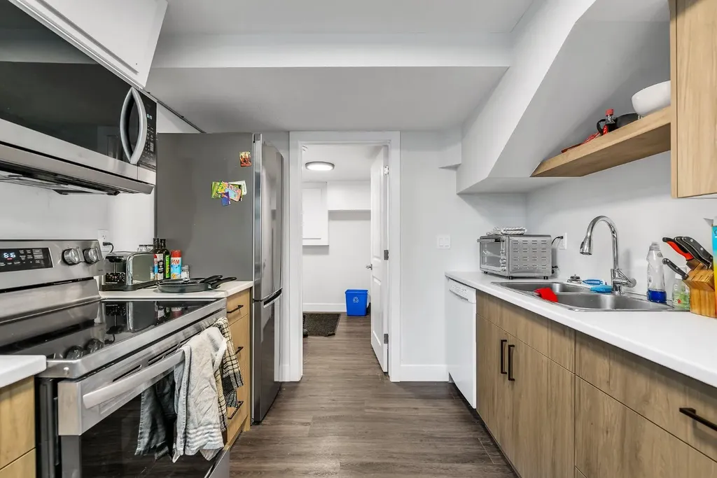 120 Woodbrook Close SW Calgary AB T2W4E9