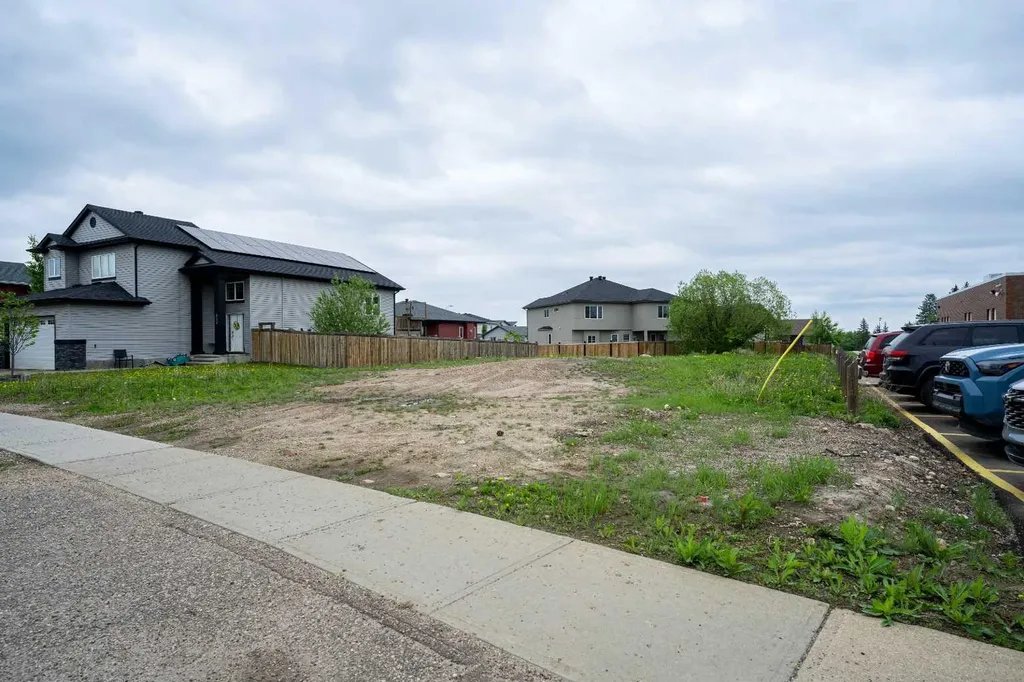 212 Beacon Hill Drive Fort Mcmurray AB T9H2P1