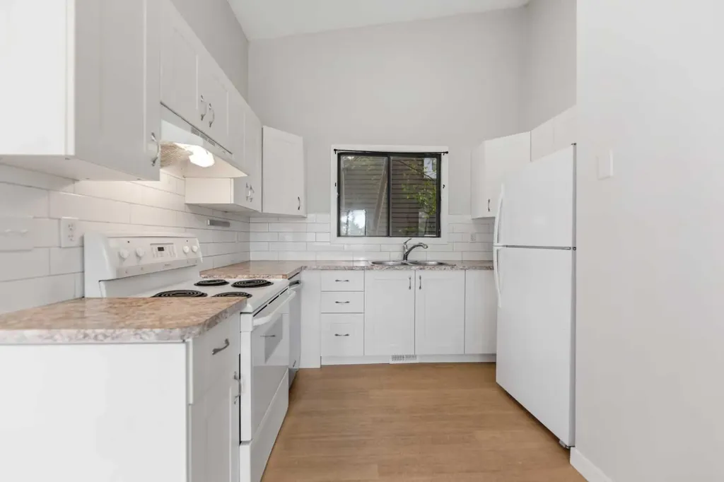 199 Templevale Road NE Calgary AB T1Y 4V9