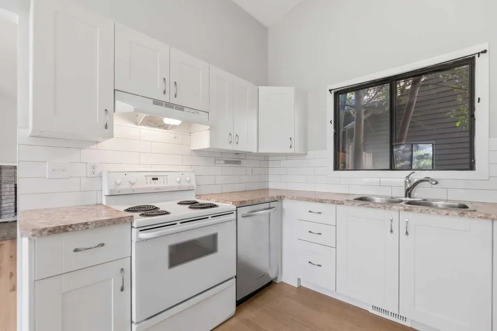 199 Templevale Road NE Calgary AB T1Y 4V9