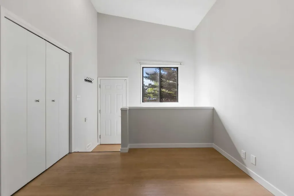 199 Templevale Road NE Calgary AB T1Y 4V9