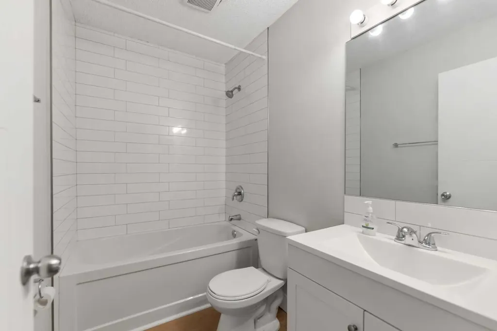 199 Templevale Road NE Calgary AB T1Y 4V9