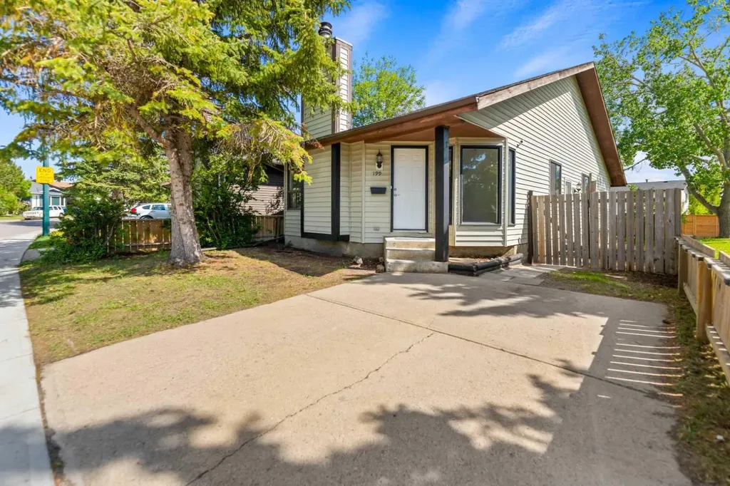 199 Templevale Road NE Calgary AB T1Y 4V9