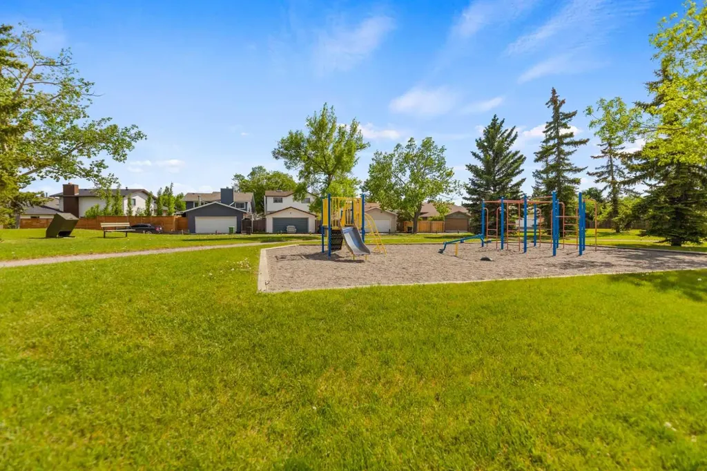 199 Templevale Road NE Calgary AB T1Y 4V9
