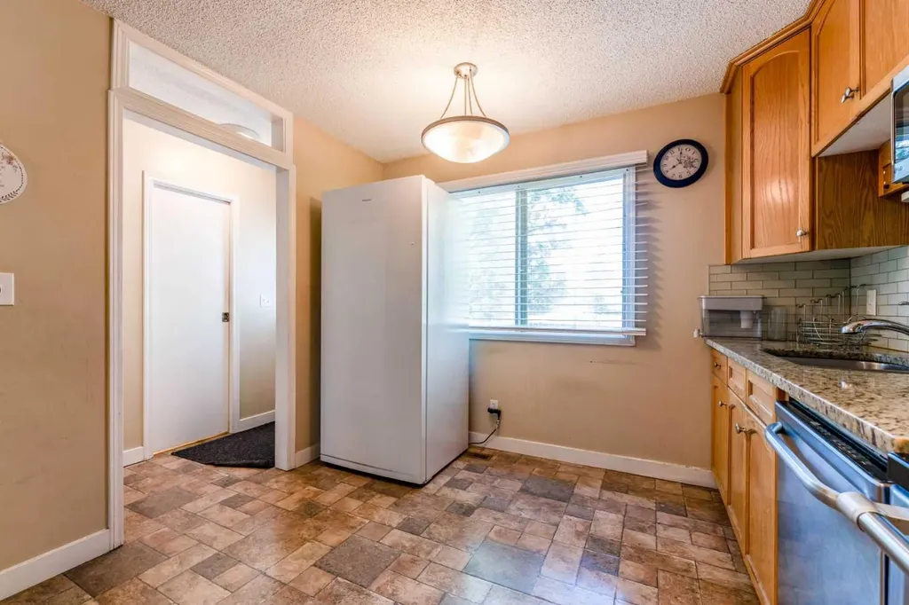 144 Midbend Place SE Calgary AB T2X 2J6