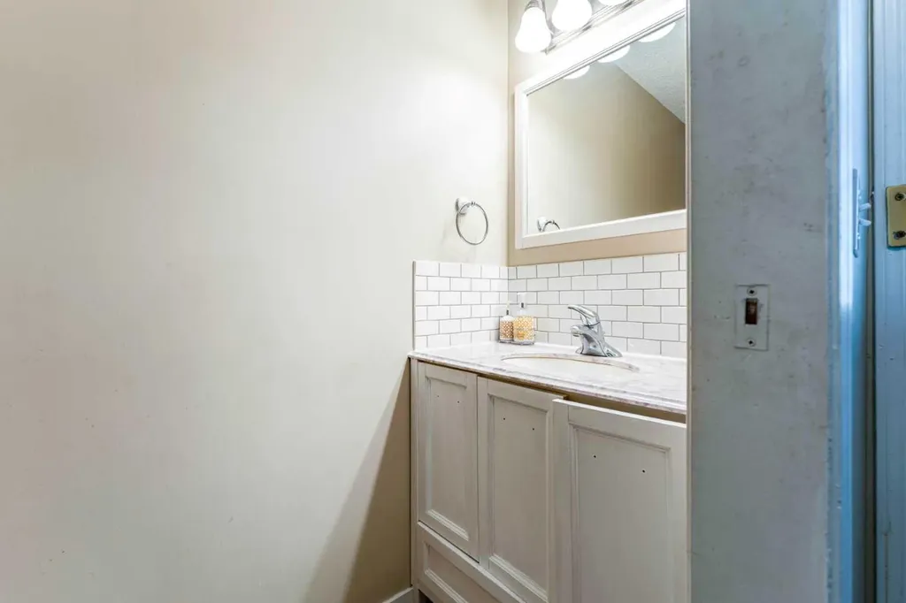 144 Midbend Place SE Calgary AB T2X 2J6