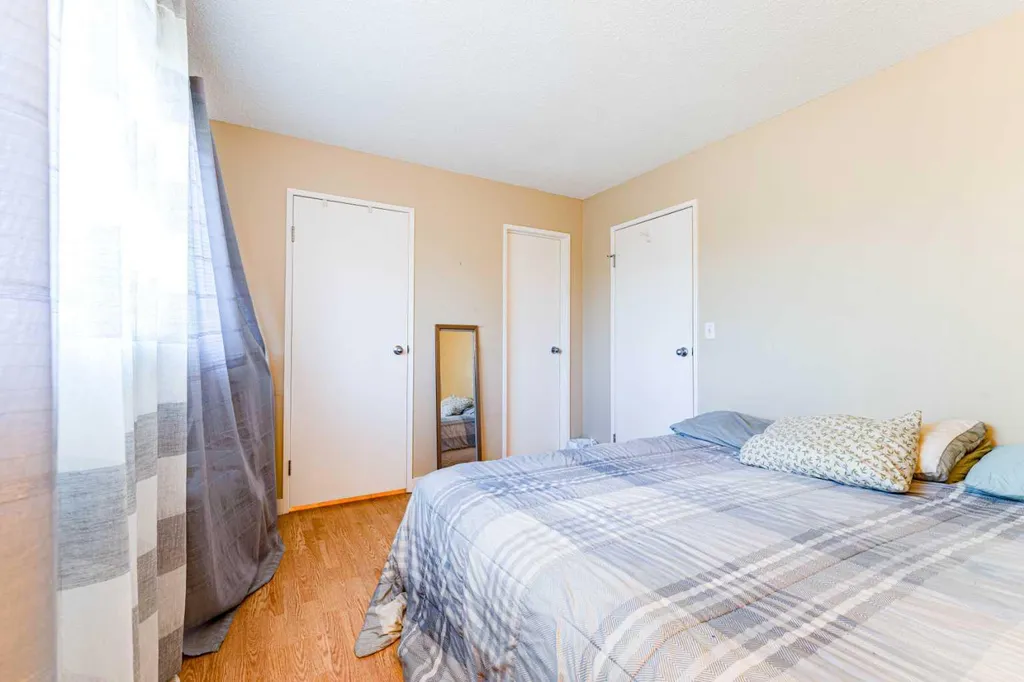 144 Midbend Place SE Calgary AB T2X 2J6