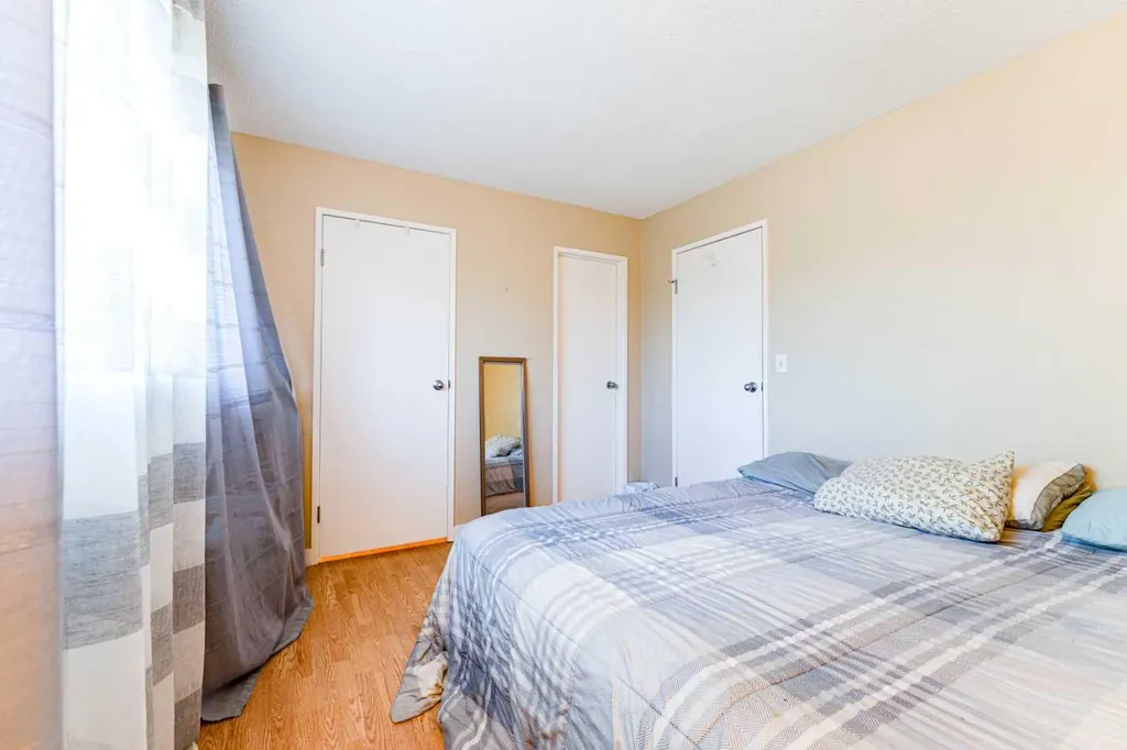 144 Midbend Place SE Calgary AB T2X 2J6