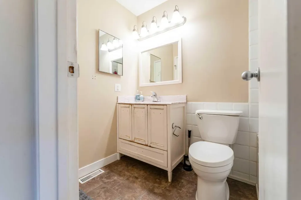 144 Midbend Place SE Calgary AB T2X 2J6