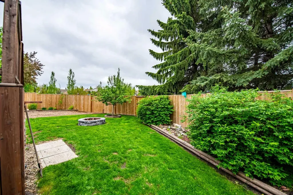 42 Logan Close Red Deer AB T4R2N8
