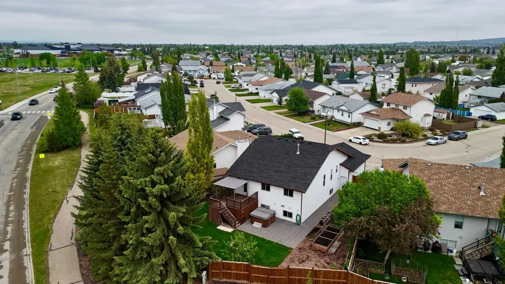 42 Logan Close Red Deer AB T4R2N8