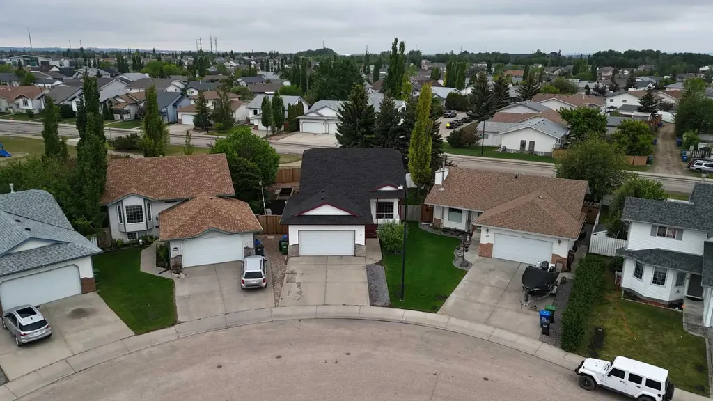 42 Logan Close Red Deer AB T4R2N8