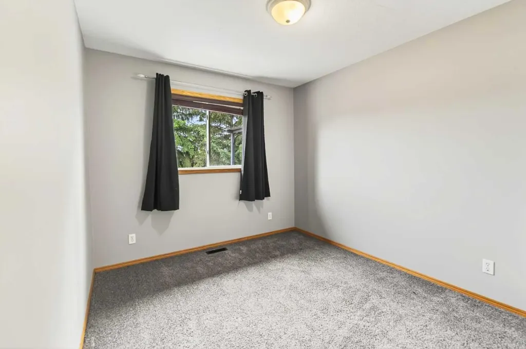 42 Logan Close Red Deer AB T4R2N8