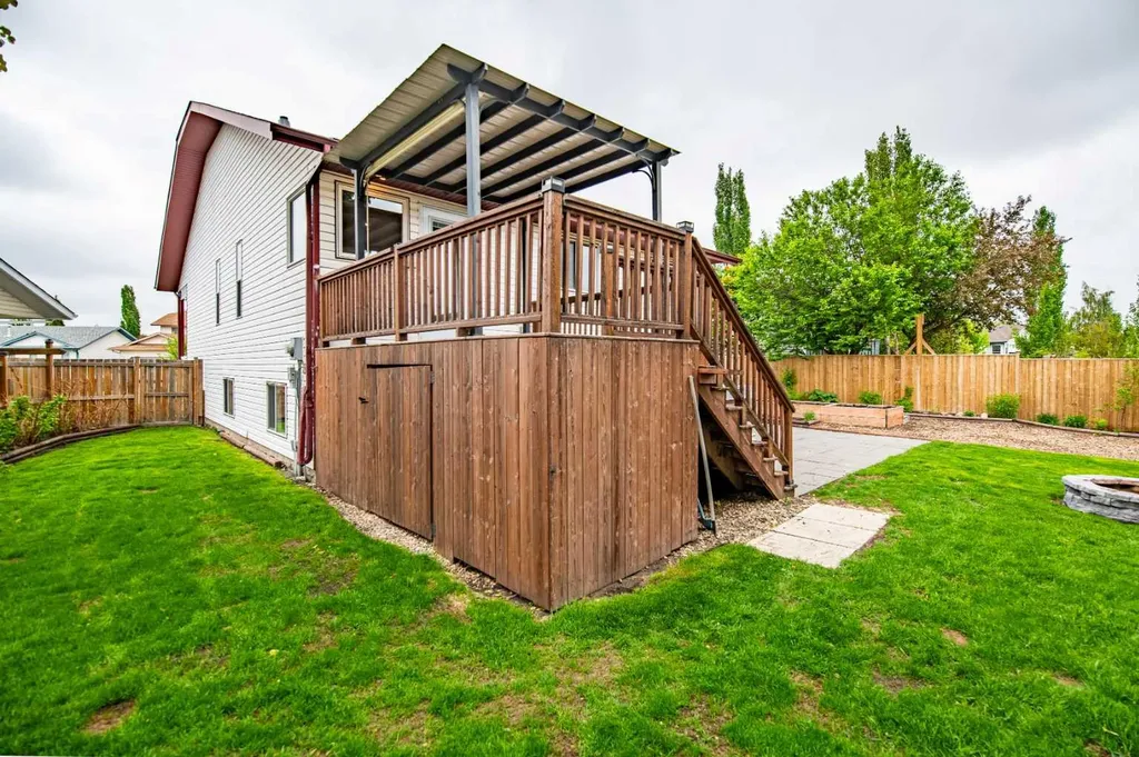 42 Logan Close Red Deer AB T4R2N8