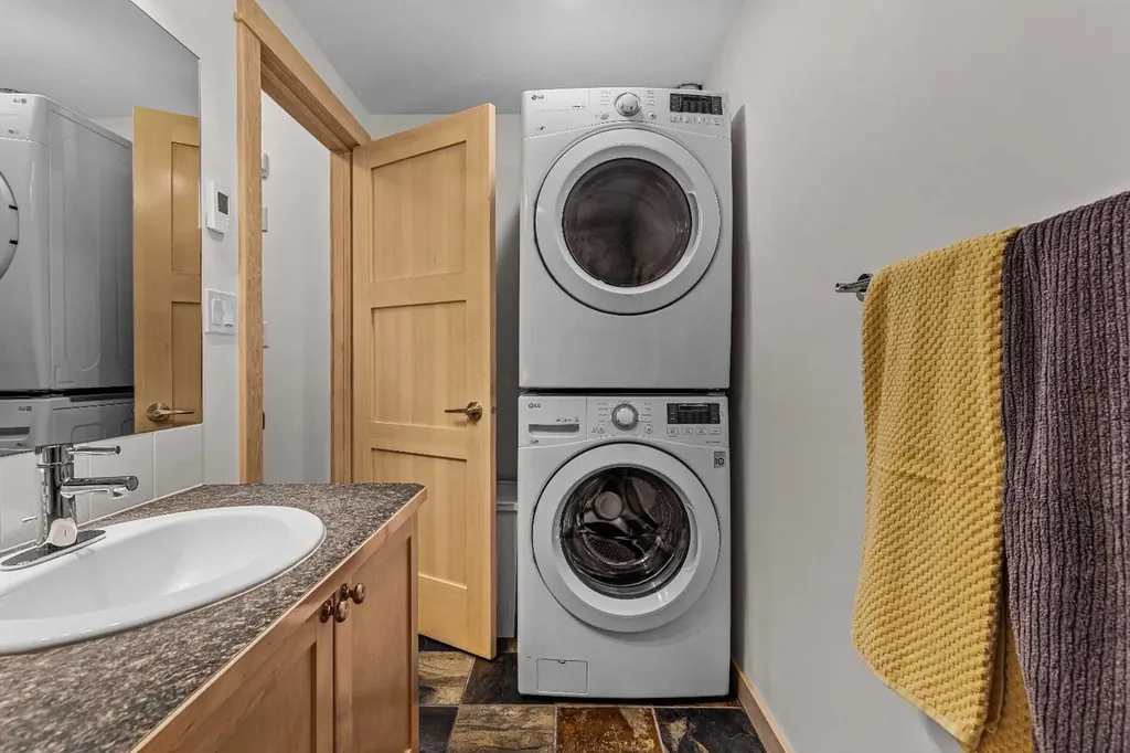 109 Montane Road Canmore AB T1W 3J2