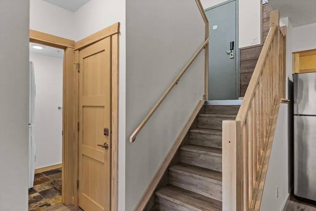 109 Montane Road Canmore AB T1W 3J2