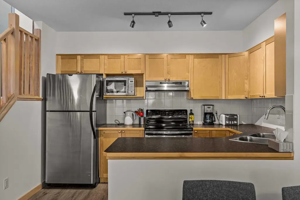 109 Montane Road Canmore AB T1W 3J2