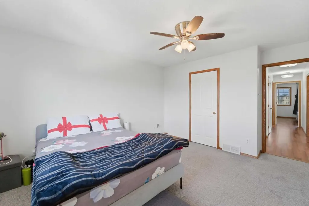 139 Saddlehorn Close NE Calgary AB T3J 5C6