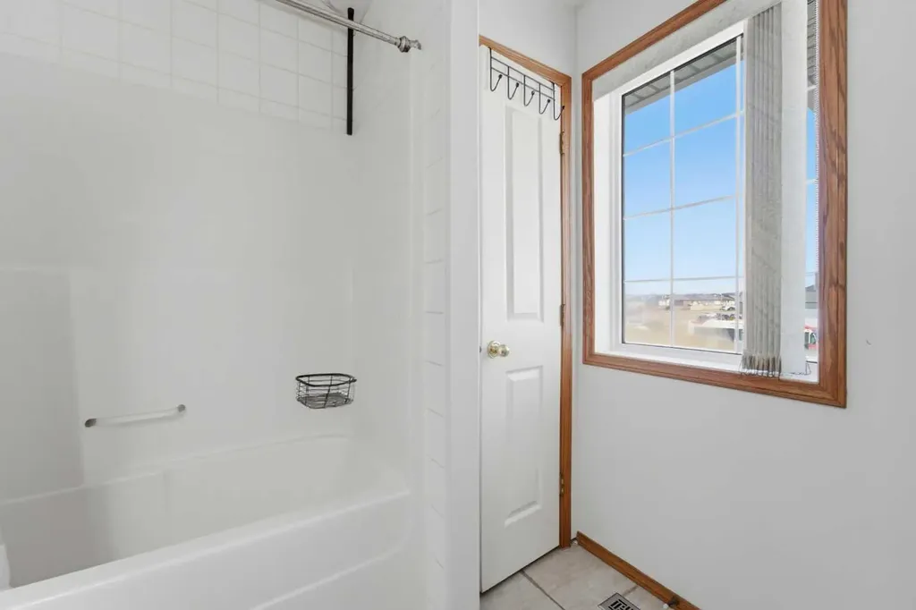 139 Saddlehorn Close NE Calgary AB T3J 5C6