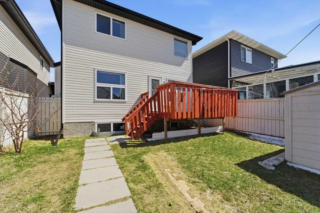 139 Saddlehorn Close NE Calgary AB T3J 5C6