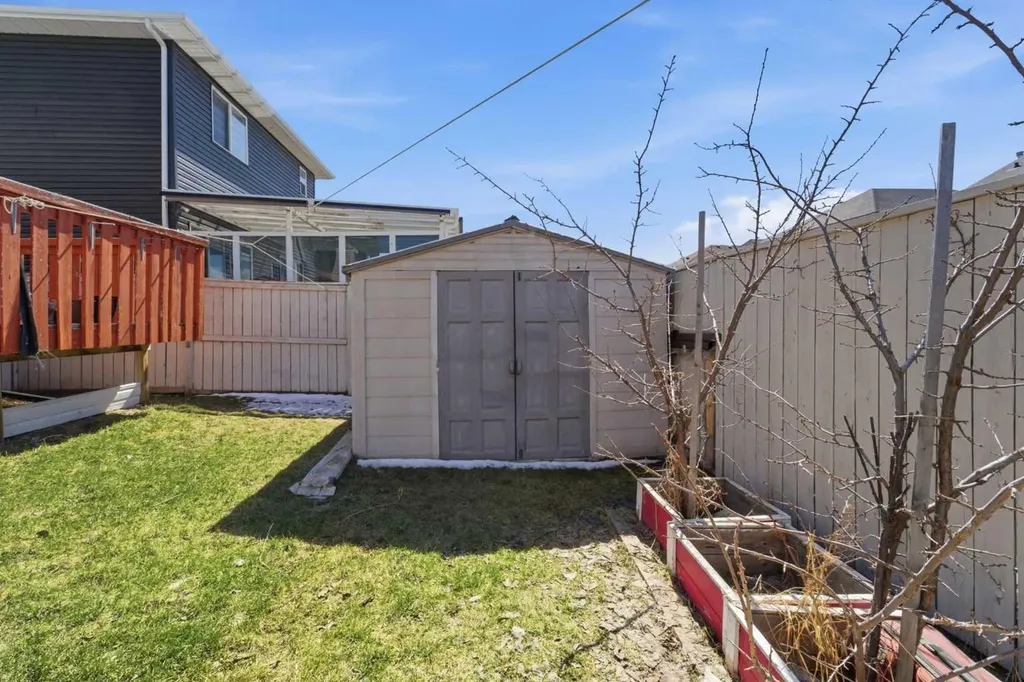 139 Saddlehorn Close NE Calgary AB T3J 5C6