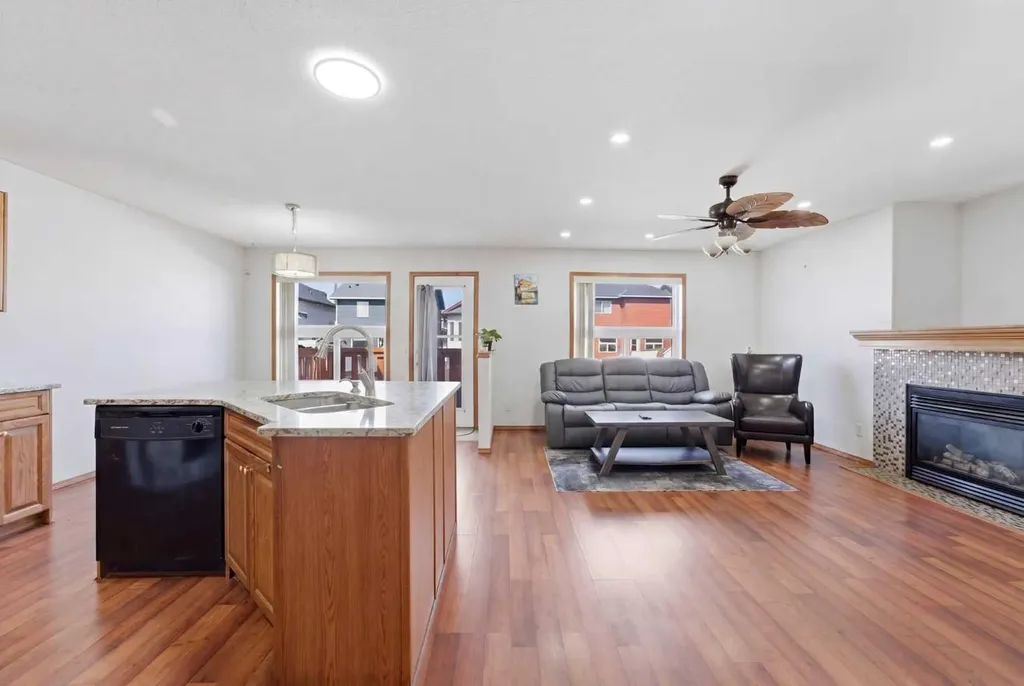 139 Saddlehorn Close NE Calgary AB T3J 5C6