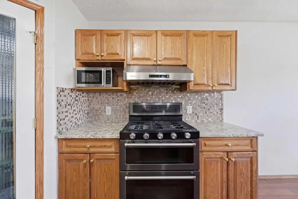 139 Saddlehorn Close NE Calgary AB T3J 5C6