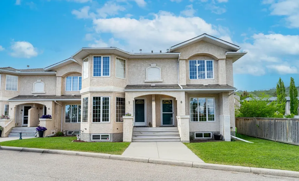 120 Ross Avenue Cochrane AB T4C 2E5