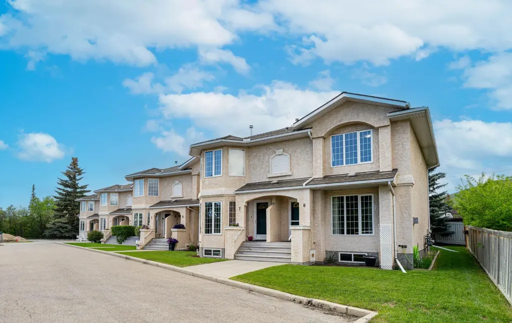 120 Ross Avenue Cochrane AB T4C 2E5