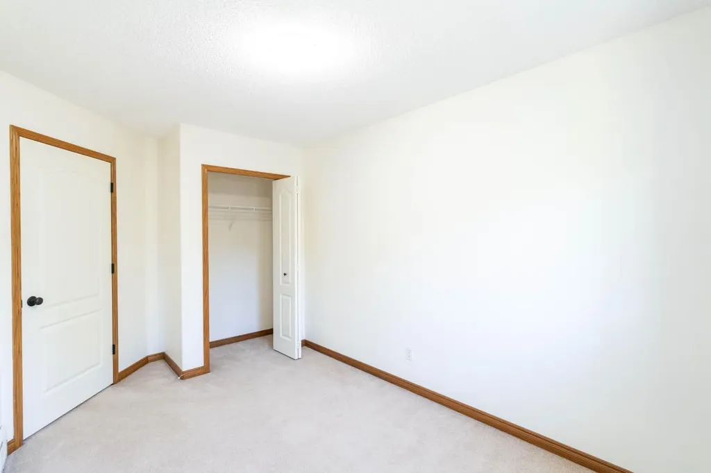 120 Ross Avenue Cochrane AB T4C 2E5