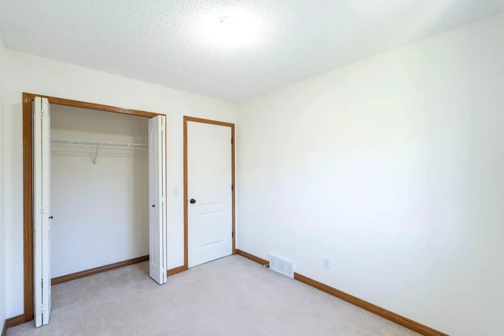 120 Ross Avenue Cochrane AB T4C 2E5