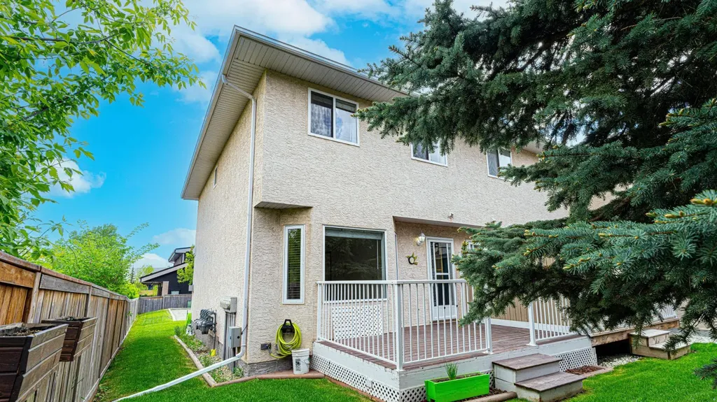 120 Ross Avenue Cochrane AB T4C 2E5