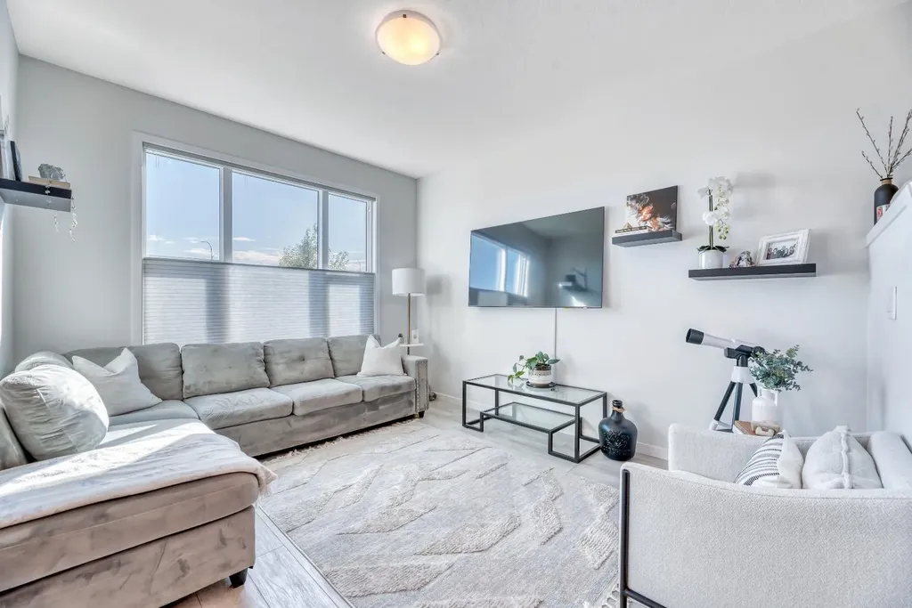 836 Seton Circle SE Calgary AB T3M 3B5