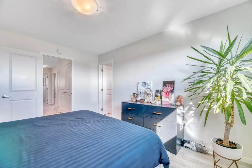 836 Seton Circle SE Calgary AB T3M 3B5