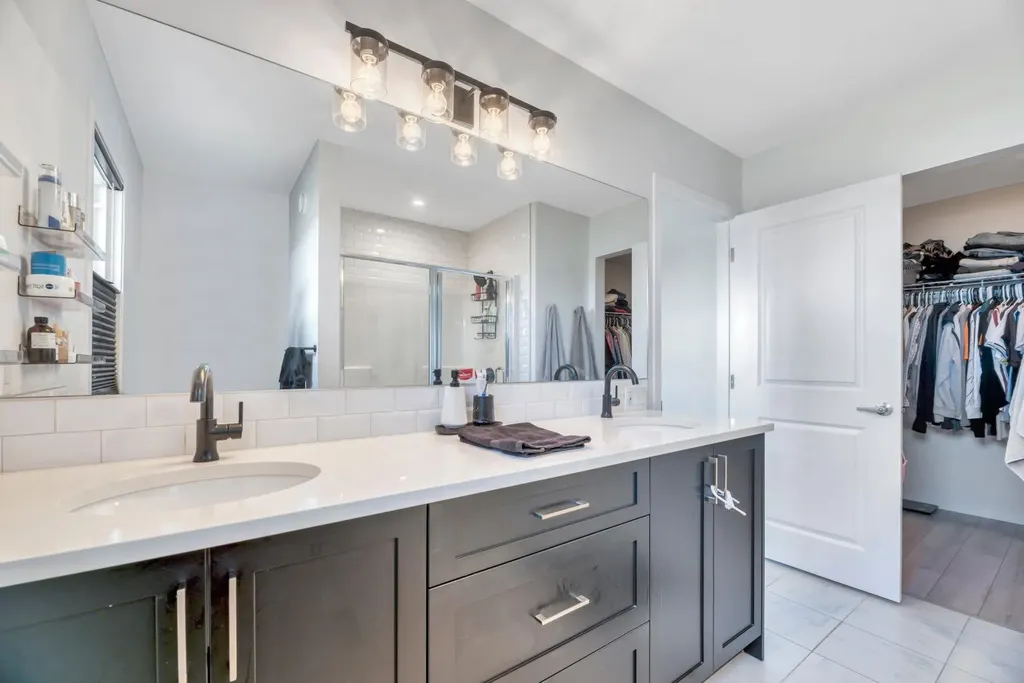 836 Seton Circle SE Calgary AB T3M 3B5