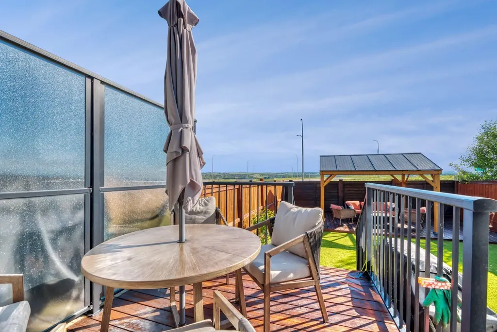 836 Seton Circle SE Calgary AB T3M 3B5