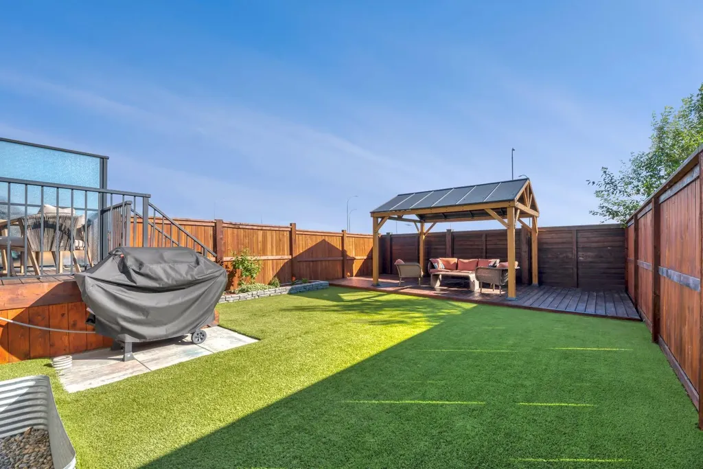 836 Seton Circle SE Calgary AB T3M 3B5