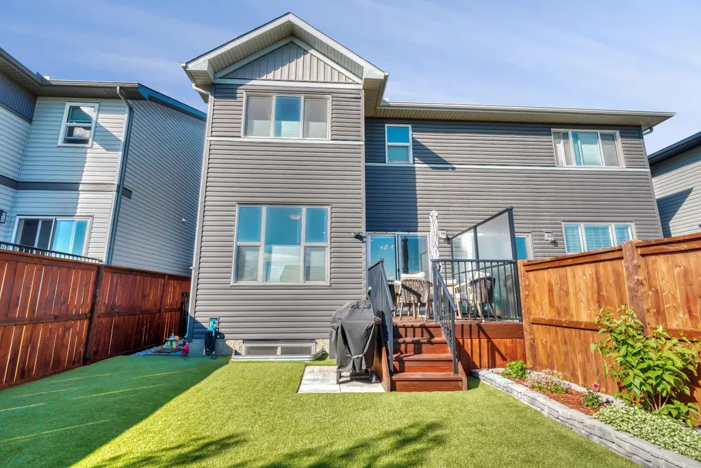 836 Seton Circle SE Calgary AB T3M 3B5
