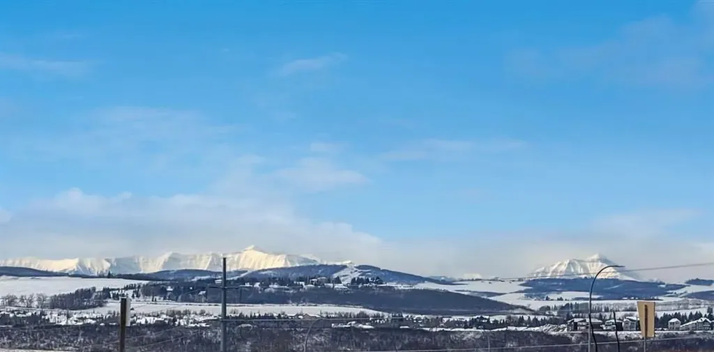 836 Seton Circle SE Calgary AB T3M 3B5