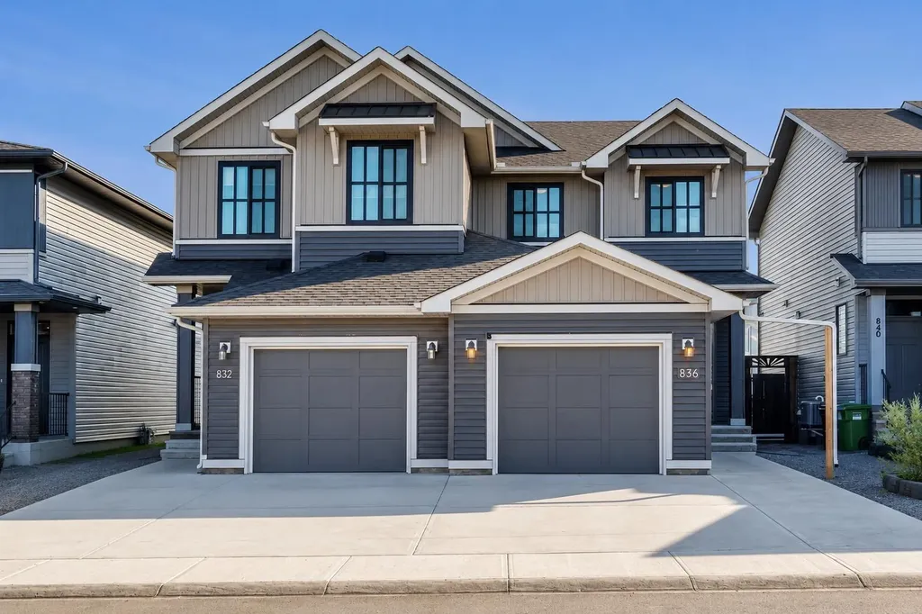 836 Seton Circle SE Calgary AB T3M 3B5