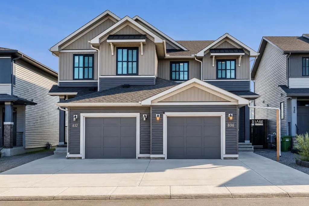 836 Seton Circle SE Calgary AB T3M 3B5