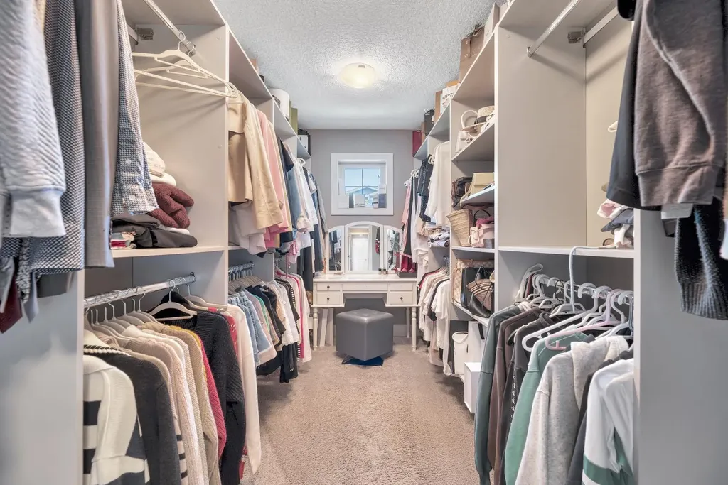 67 Aspen Dale Way SW Calgary AB T3H 0S1