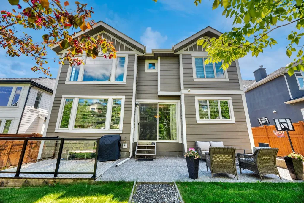 67 Aspen Dale Way SW Calgary AB T3H 0S1