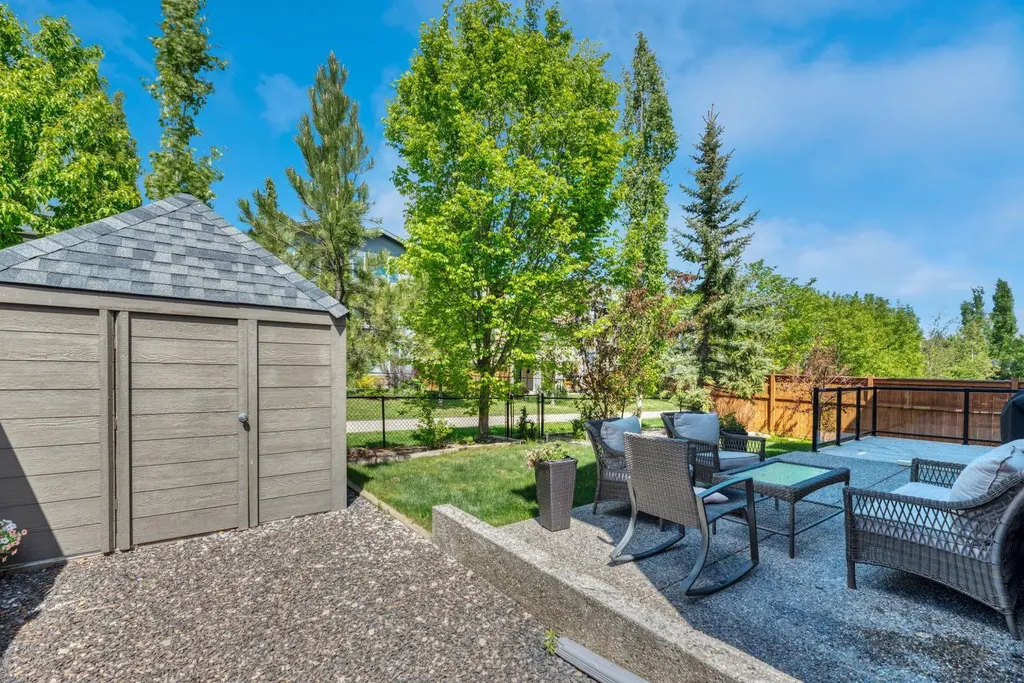 67 Aspen Dale Way SW Calgary AB T3H 0S1